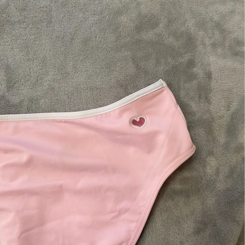 New! Frankies Bikinis Estella Bikini Bottom pink with heart cutout 24421